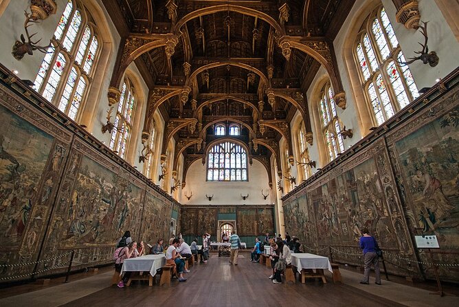 Private Guided Tour of Hampton Court Palace - The price: best for groups, less compelling for couples