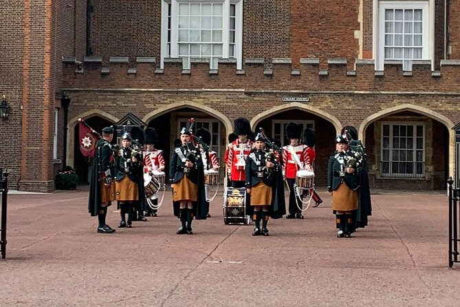 Private Guided Tour of London Landmarks - English or Italian - What the private guide adds