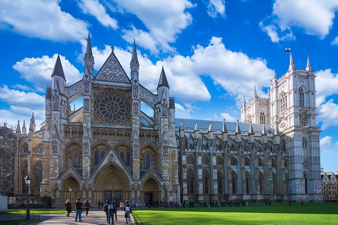 Private Guided Tour of Royal London - Downing Street and the business of government