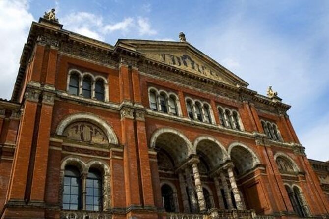Private Guided Tour of The Victoria and Albert Museum - 3 Hour - Key points at a glance