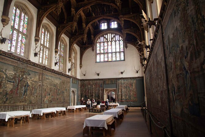 Private Half-Day Tour of Hampton Court - Three hours inside Hampton Court Palace