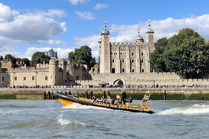 PRIVATE HIRE SPEEDBOAT 'TOWER RIB BLAST' - 20 minutes from Tower Millennium Pier - Tower Bridge at close range