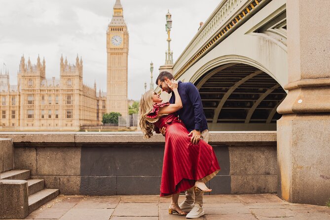 Private Landmark Photoshoot - Meeting at Westminster Station