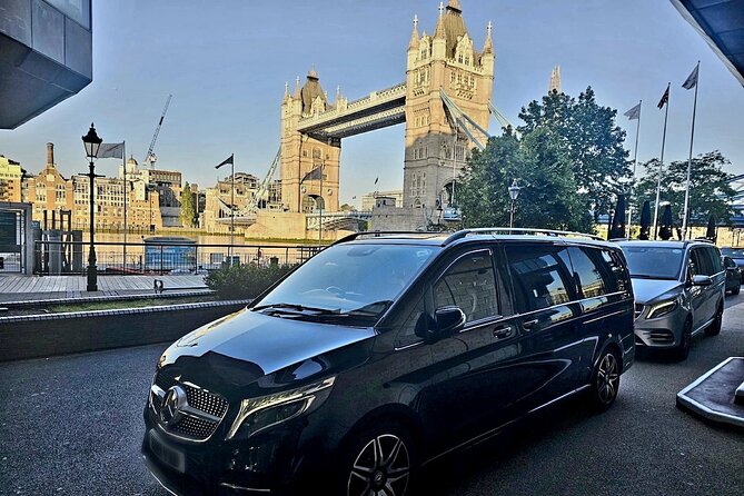 Private limo transfers Gatwick Airport to/from any London hotel - What happens before pickup