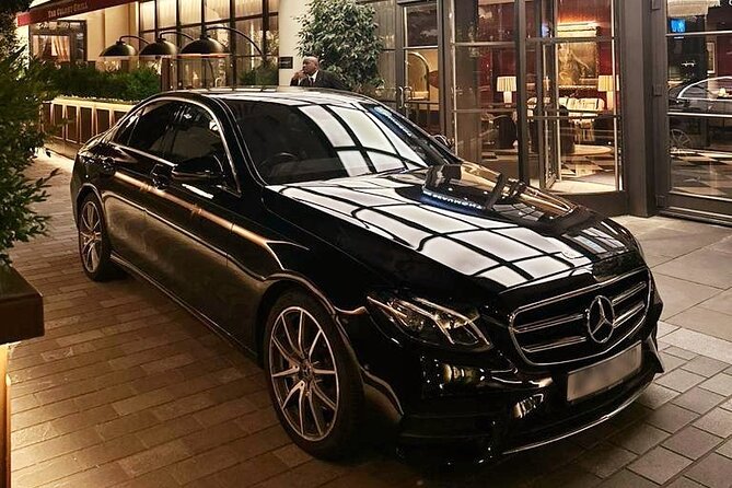 Private limo transfers Gatwick Airport to/from any London hotel - Returning from a London hotel to Gatwick