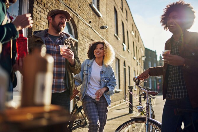 Private London Gin Safari: A Spirited, Juniper-Fuelled Jaunt - Borough Market and Tate Modern add two very different kinds of culture