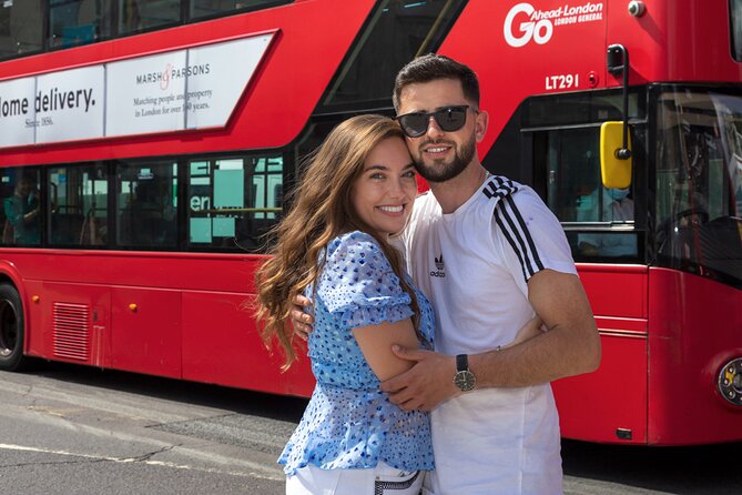 Private London Photo Shoot Tour with a Professional Photographer - Trafalgar Square gives you room to start
