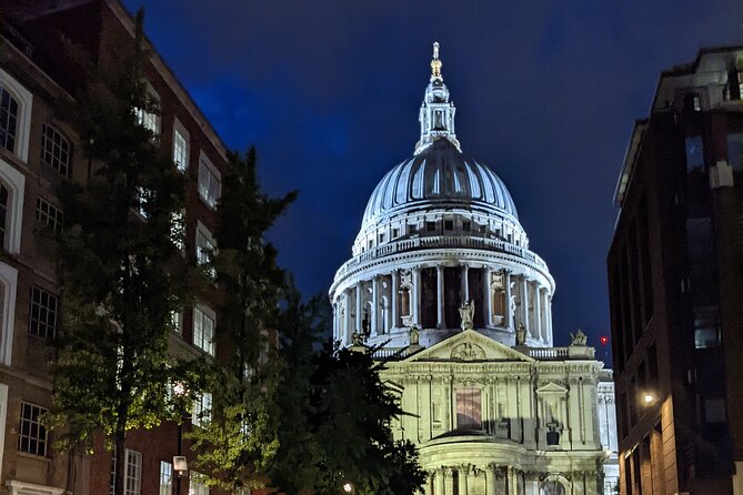 Private London Tour by Night including Pick up from Hotel - Big Ben and the London Eye: starting with London’s postcard view