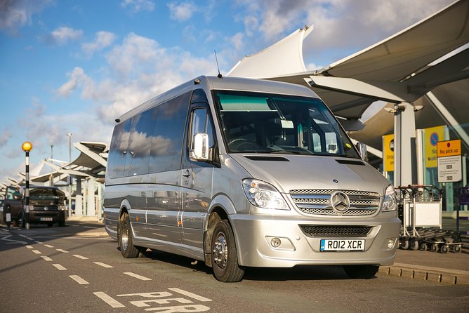 Private Minibus Transfer: Luton Airport to Central London - The minibus ride to central London