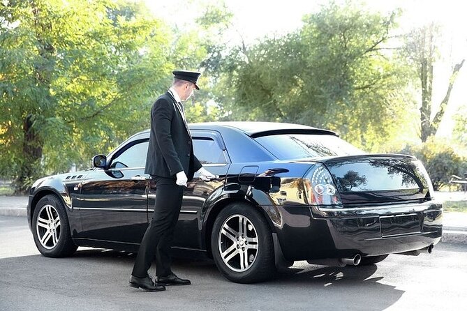 Private Oneway Airport Transfer London Heathrow Airport To London - Drivers can make the first hour in London much better