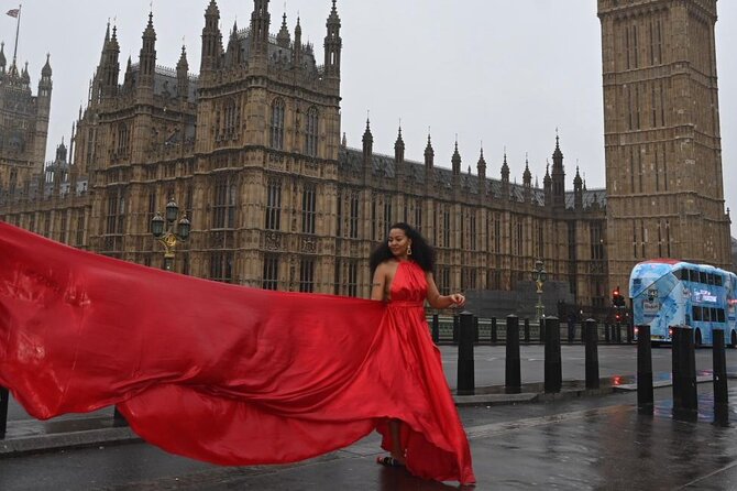 Private Photography of Flying Dress Africa - Big Ben is more than a meeting point