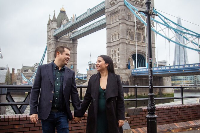 Private Professional Photoshoot Outside Tower Bridge in London - Key points before you book
