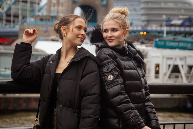 Private Professional Photoshoot Outside Tower Bridge in London - Who gets the best value from the $136.50 price