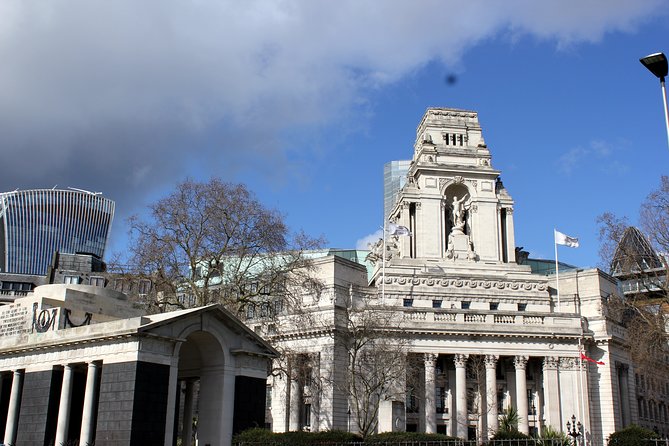 Private Sightseeing Walking Tour of The City Of London - The London Stone and Oxford Court