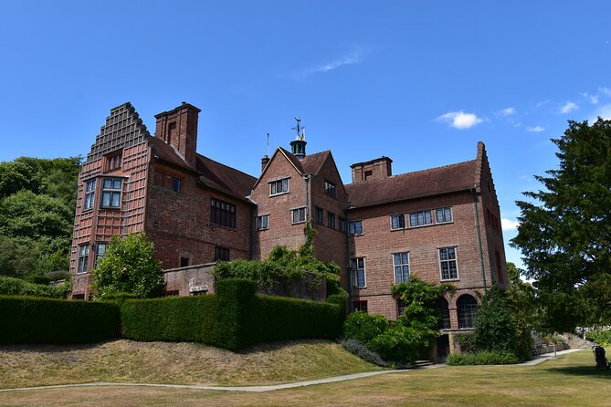 Private Taxi Transfer to Chartwell, Home To Sir Winston Churchill - The studio and Churchill’s paintings