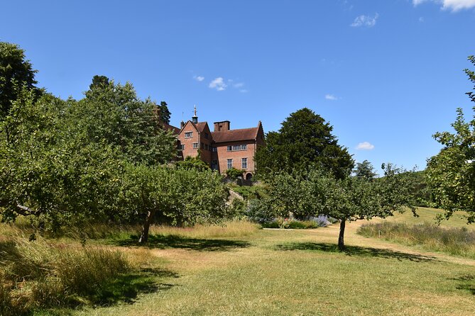 Private Taxi Transfer to Chartwell, Home To Sir Winston Churchill - Four hours for gardens, views, and lunch