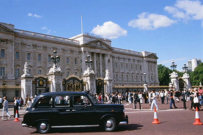 Private Tour: Black Taxi Tour of London - Horse Guards Parade and Westminster’s great sights