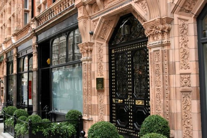 Private Tour: Downton Abbey London Locations by Taxi - The City of London and the contrast beneath the glamour