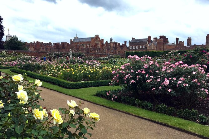 Private Tour: Hampton Court Palace Day Trip from London - A closer look at the four-hour palace visit