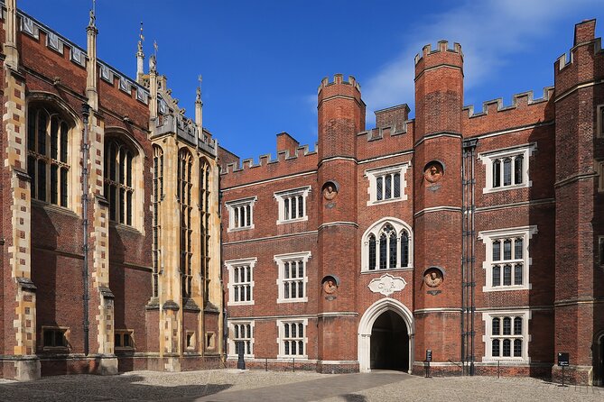 Private Tour of Hampton Court Palace with Award-Winning Architectural Historian - Why James changes the way you see Hampton Court