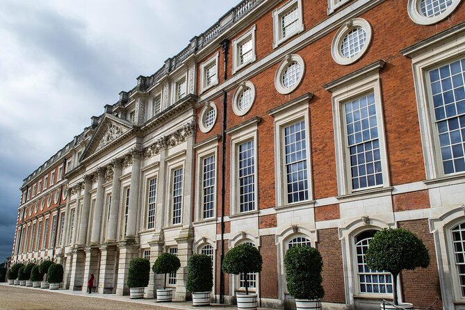 Private Tour of Hampton Court Palace with Award-Winning Architectural Historian - What two hours can realistically cover