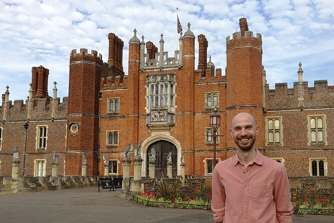 Private Tour of Hampton Court Palace with Award-Winning Architectural Historian - Seeing the palace through architecture and art