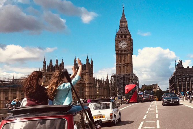 Private Tour of London's Landmarks in a Classic Car - Buckingham Palace and the monarch’s London home