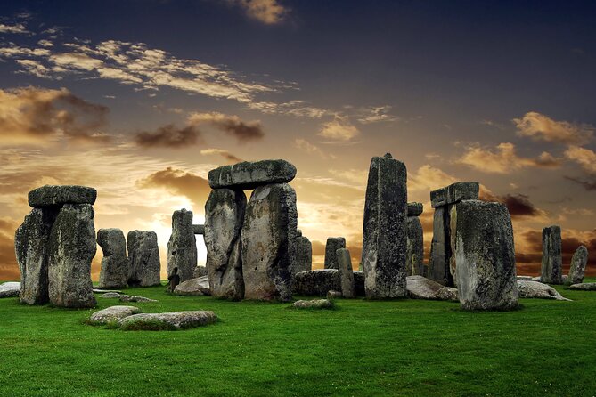 Private Tour of Stonehenge and Salisbury Cathedral - A private route from London to ancient Wiltshire