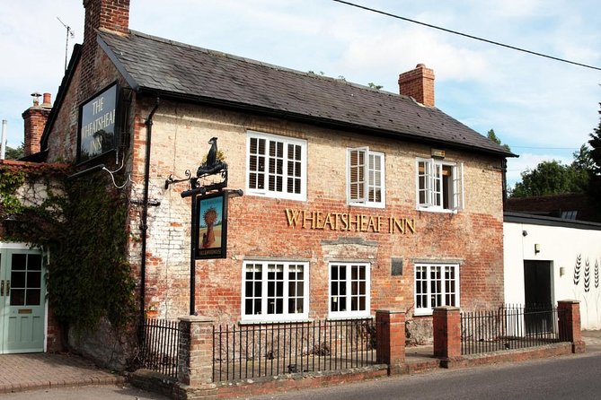 Private Tour of Stonehenge and Salisbury Cathedral - A country pub lunch at The Wheatsheaf