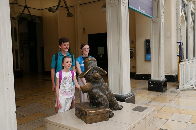 Private Tour: Paddington Taxi Tour of Filming Locations - Lesser-known London locations by private car