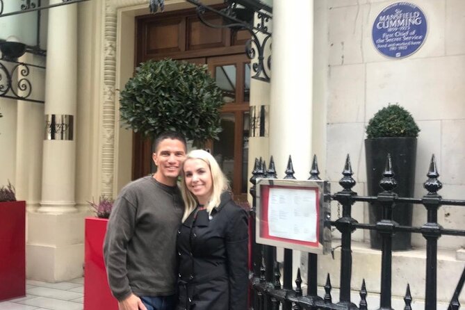 Private Tour: The London of Shakespeare, the Beatles, James Bond and Sherlock Holmes by Traditional Black Cab - What your guide adds to the experience
