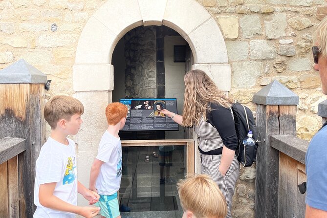 Private Tour: Tower of London with Private Guide - Beefeaters, Ravens, and a living royal site