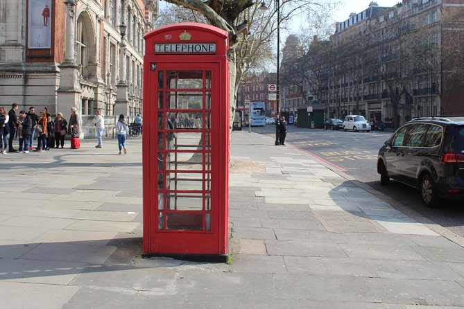Private Transfer Arrival or Departure Heathrow Airport/ London - How the service handles communication