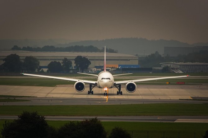 Private Transfer: Heathrow Airport to Gatwick Airport Arrival or Departure Transfer - Meeting your driver inside Heathrow