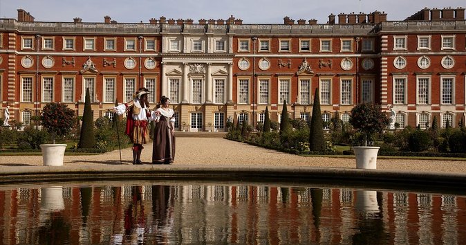 Private Vehicle To Hampton Court Palace From London With Admission Tickets - Tudor kitchens and the working palace