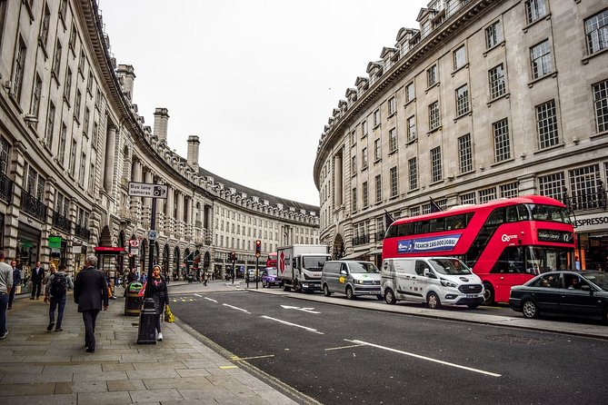 Private Walking tour London, Buckingham Palace to Big Ben and much more - The Mall, St James’s Palace, and royal shopping