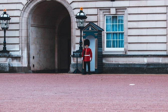Private Walking tour London, Buckingham Palace to Big Ben and much more - Piccadilly Circus and the West End