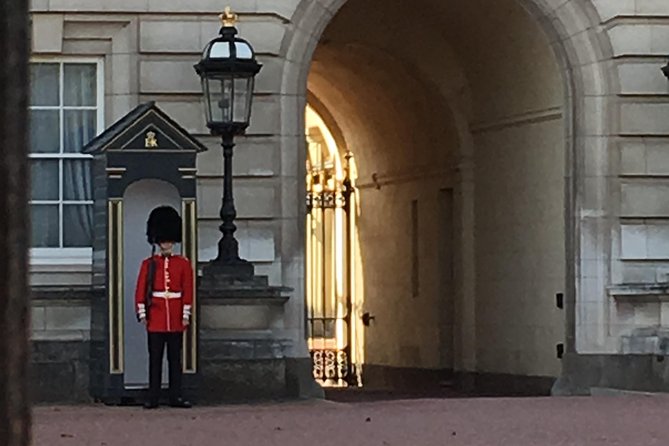 Private Walking Tour of Royal London with Changing of the Guard - Trafalgar Square and the view through Admiralty Arch