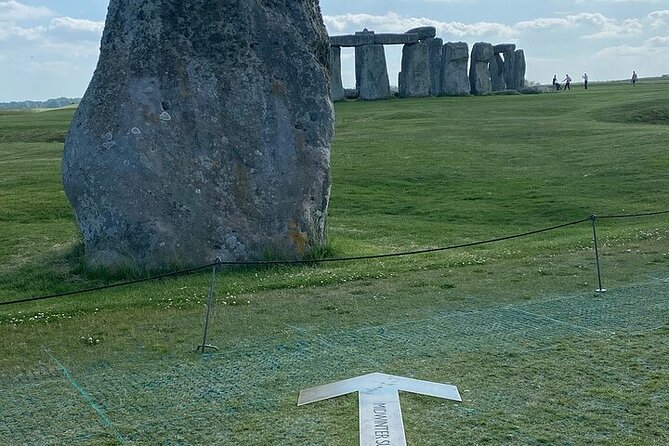 Private Windsor Castle and Stonehenge Day Tour - Who should book this day trip