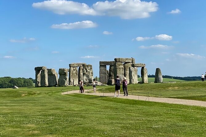 Private Windsor Castle and Stonehenge Day Tour - Should you book the Stonehenge and Windsor Castle tour?