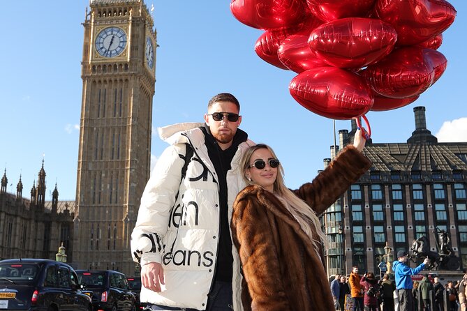 Professional Digital Photo with Red Heart Balloons Central London - Why Westminster Bridge works as the meeting point
