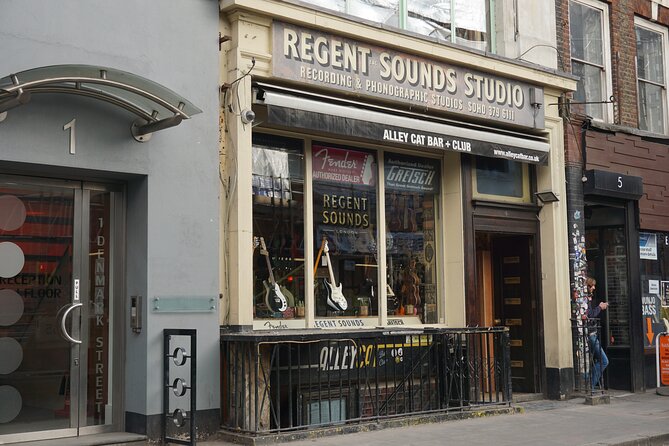 Rock Music Walking Tour of London's Soho - Why Soho works so well for a rock music tour