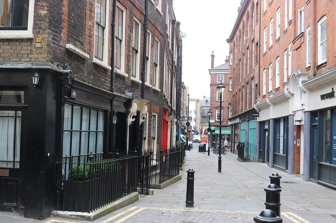Rock & Roll London: Self-Guided Music Mystery Walk - The main problem: clues can age badly