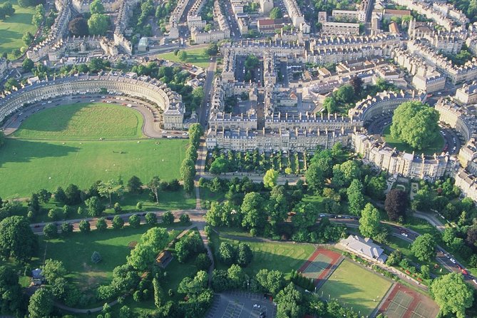 Roman Baths Entry and Walking Tour with Blue Badge Tour Guide - Bath Abbey and Pulteney Bridge