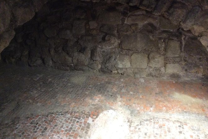 Roman London Private Walking Tour - All Hallows by the Tower and St. Dunstan in the East