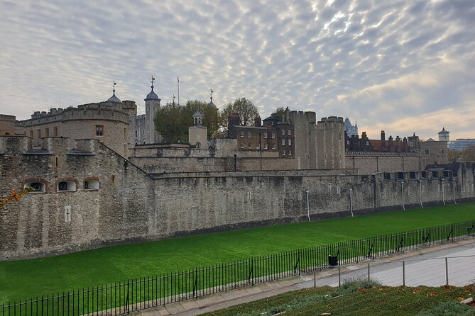 Roman Ruins to Blitz Bombings: A Walking Tour of London's Fiery History - St. Dunstan in the East and the beauty of ruins