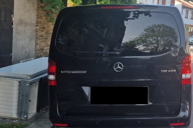 Round Trip Taxi Transfer - Luton Airport To & From London - Returning from a hotel or private address