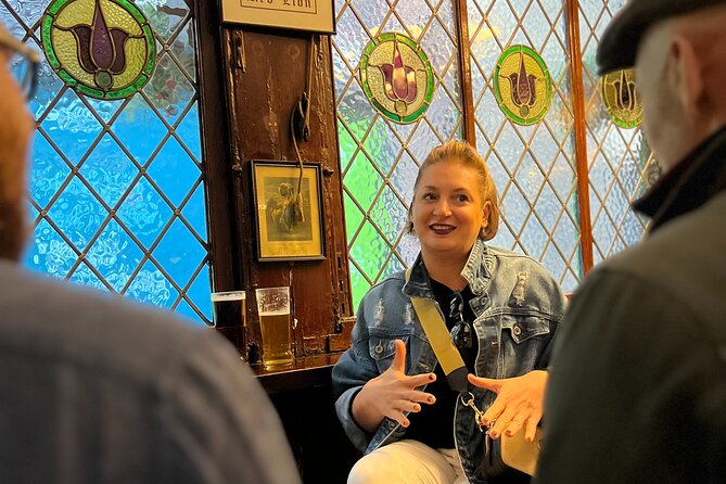Royal Historic Pubs Walking Guided Tour in London - What the history adds to the drinking