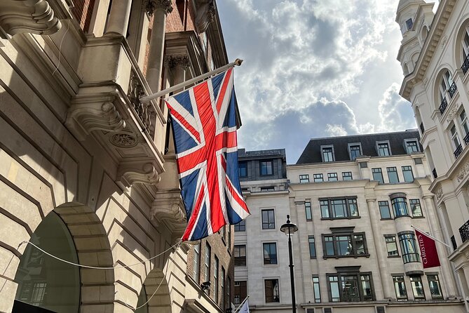 Royal Historic Pubs Walking Guided Tour in London - Who should book this London pub tour?