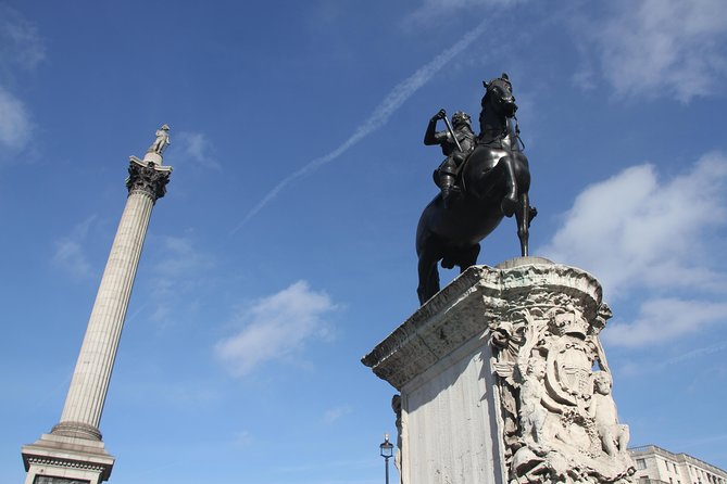 Royal london - Trafalgar Square opens the story